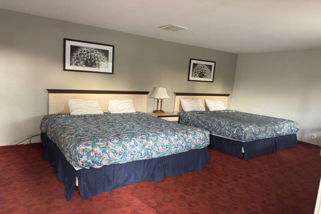 Room at Midtown Motel Burlington Near Hwy 34, BURLINGTON - IA