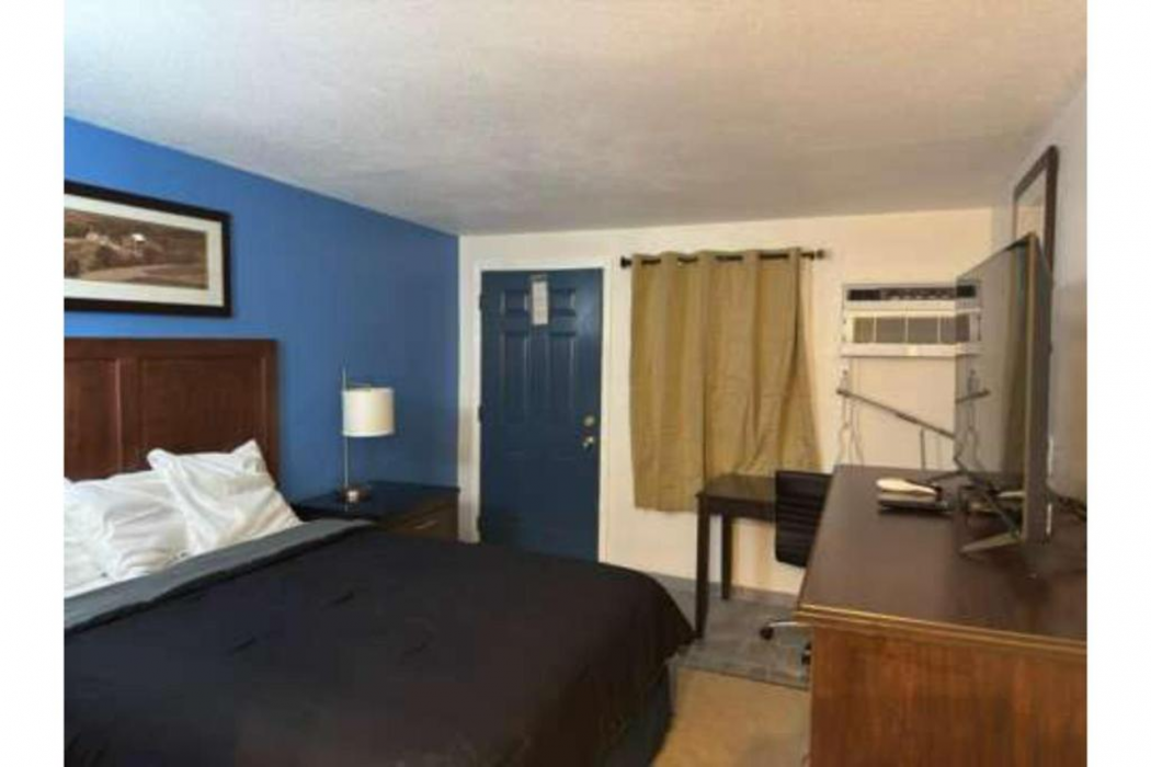 Midtown Motel Burlington Near Hwy 34 9/14