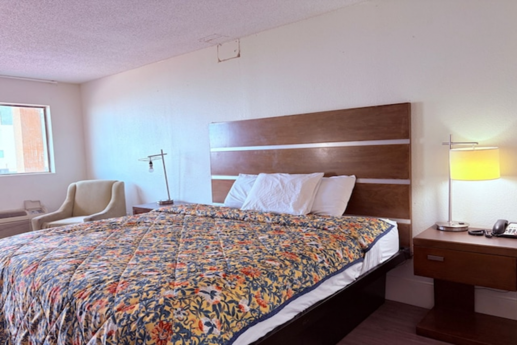 Best Classic Inn & Suites Houston I 45 near IAH 6/16