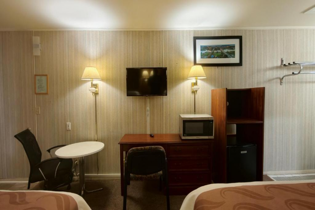 Liberty Inn Scottsboro Near Lake Guntersville 7/19