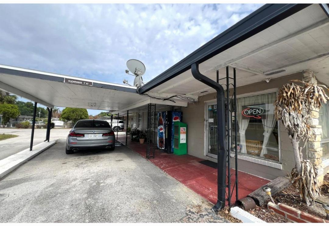 Florida Garden Motel Winter Haven Near LEGOLAND in WINTER HAVEN - FL