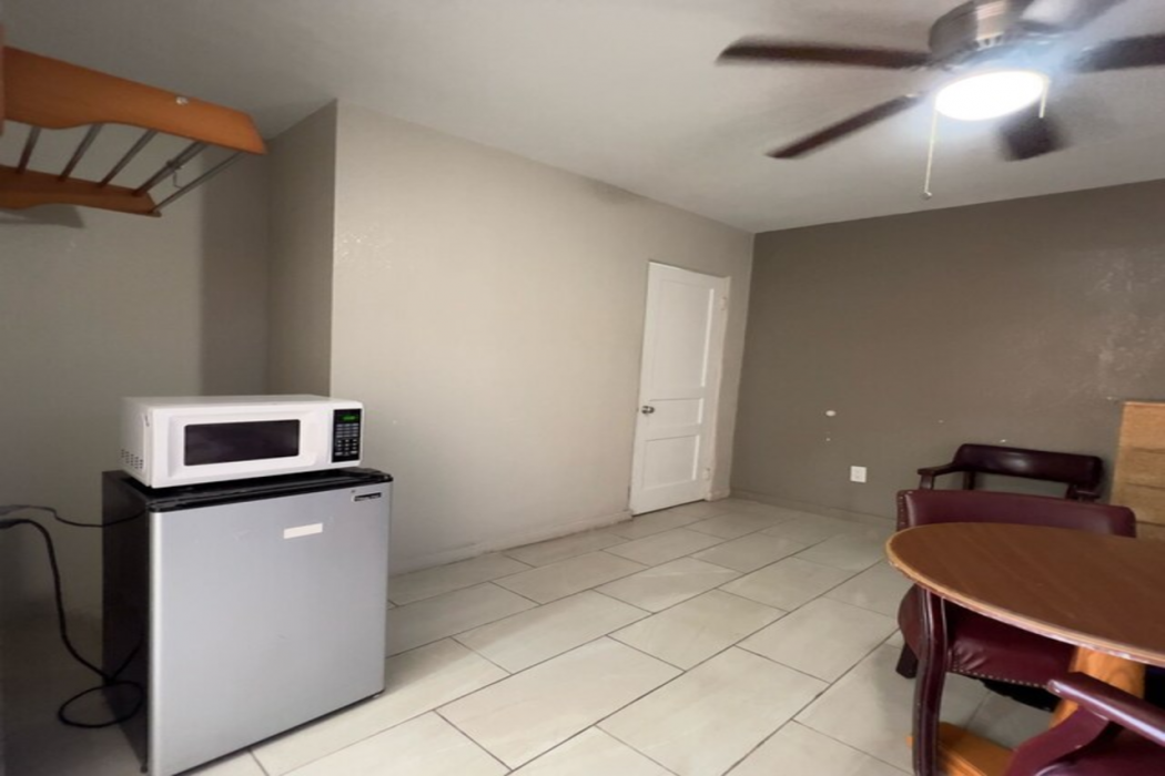 OYO Regency Inn Daytona Beach Near Airport 写真2