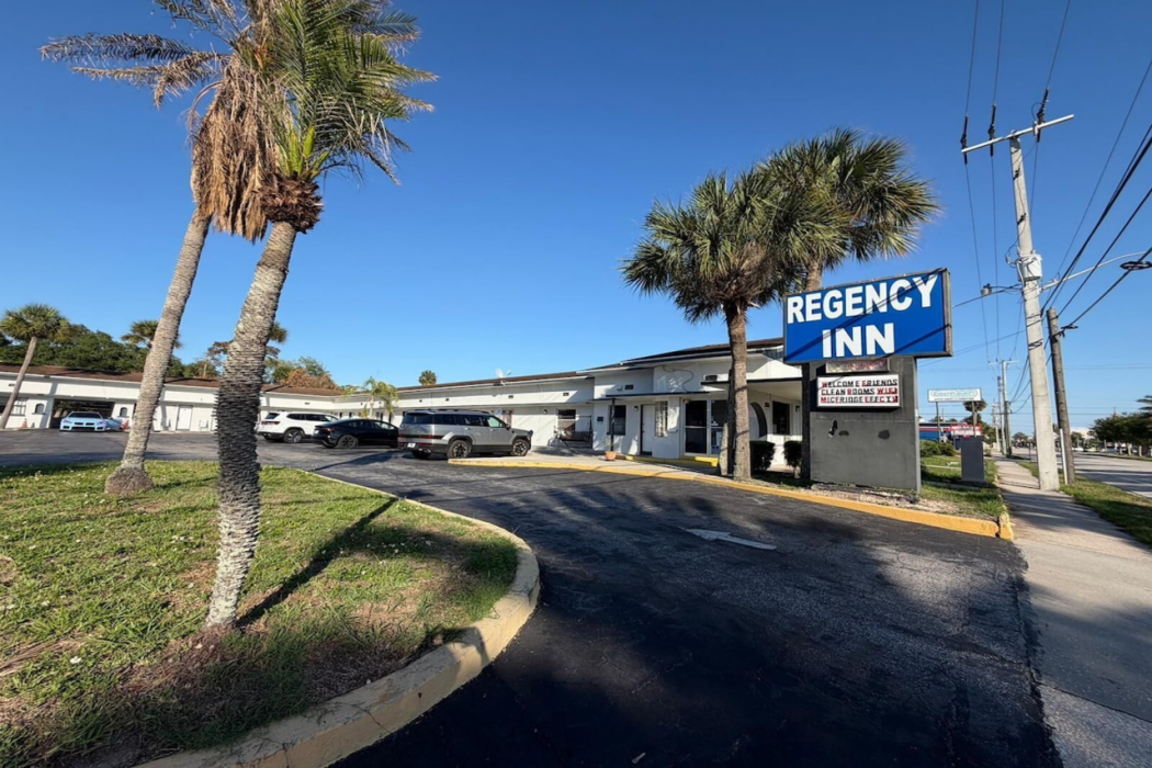 OYO Regency Inn Daytona Beach Near Airport 写真1