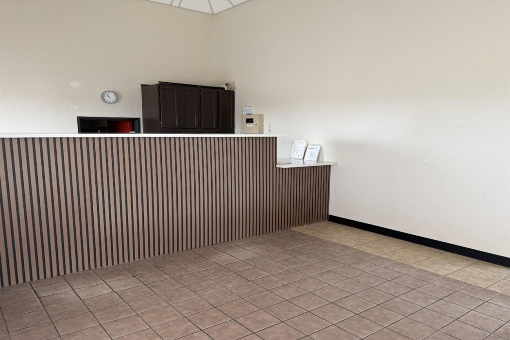 SureStay by Best Western Wichita Airport 3/16