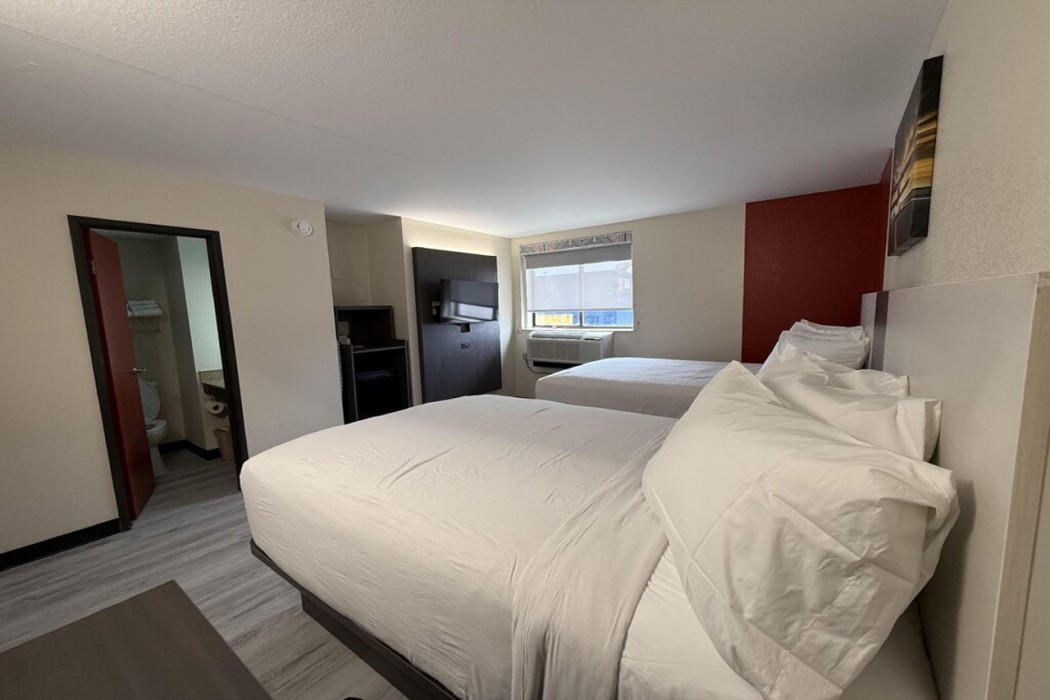 SureStay by Best Western Wichita Airport 10/16