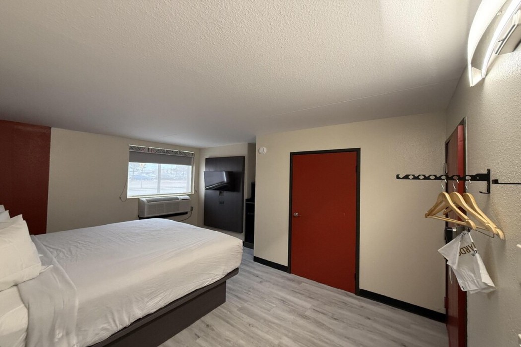 SureStay by Best Western Wichita Airport 12/16
