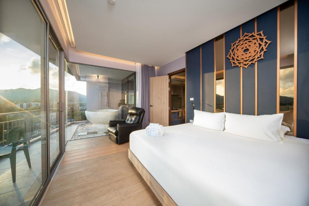 The Blue Hotel Phuket 7/14