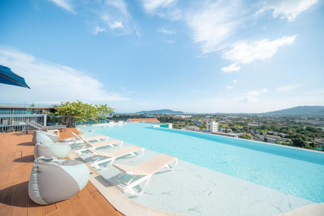 The Blue Hotel Phuket 13/14