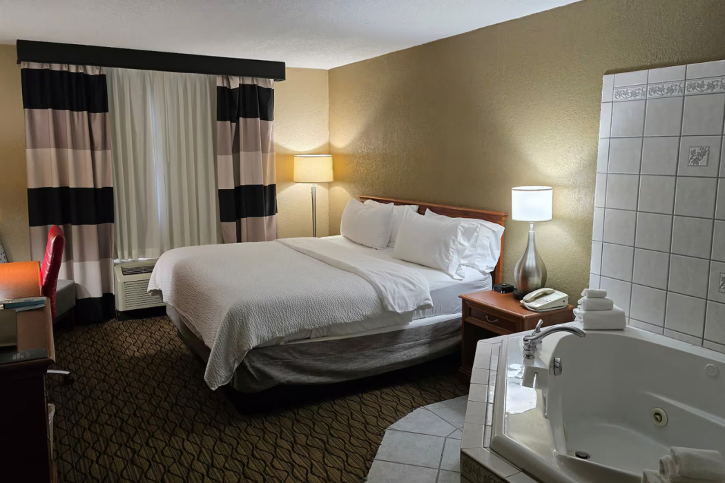 Alexandria Hotel & Conference Center 3/28