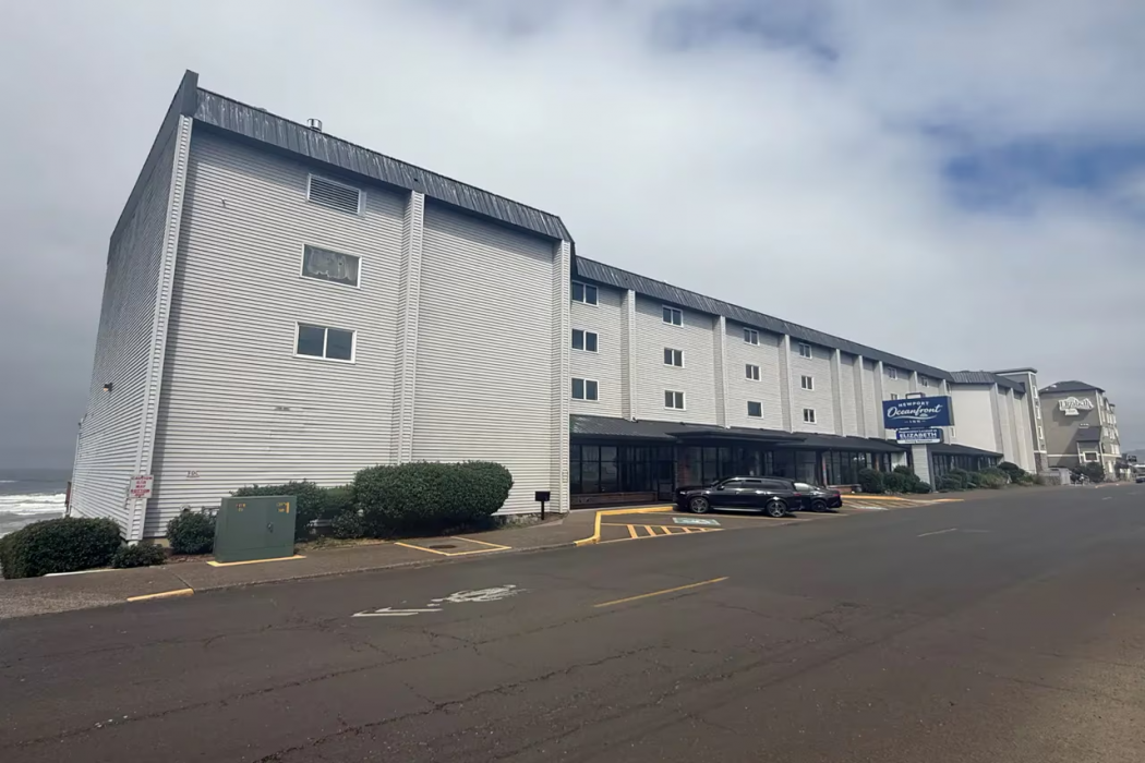 Newport Oceanfront Inn 1/4
