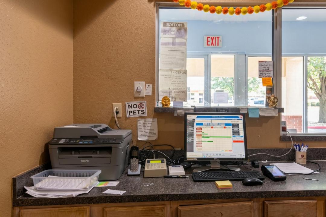 Garland Inn & Suites near Dallas TX 11/12