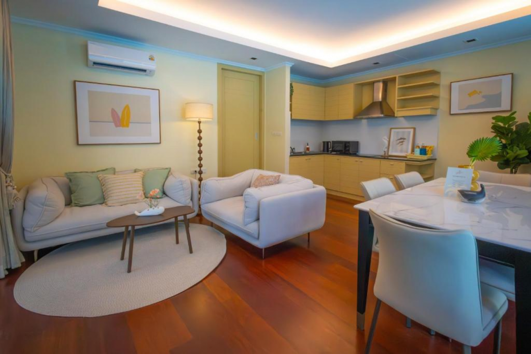 The Delfini Hua Hin 6/16