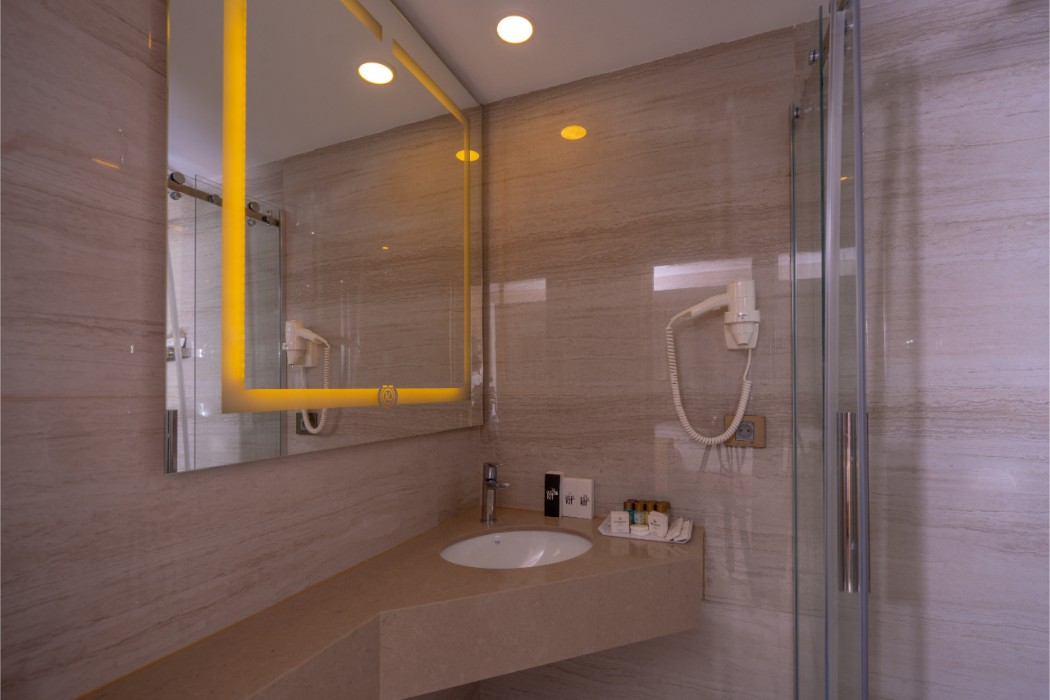 Ozkaymak Marina Hotel 35/98