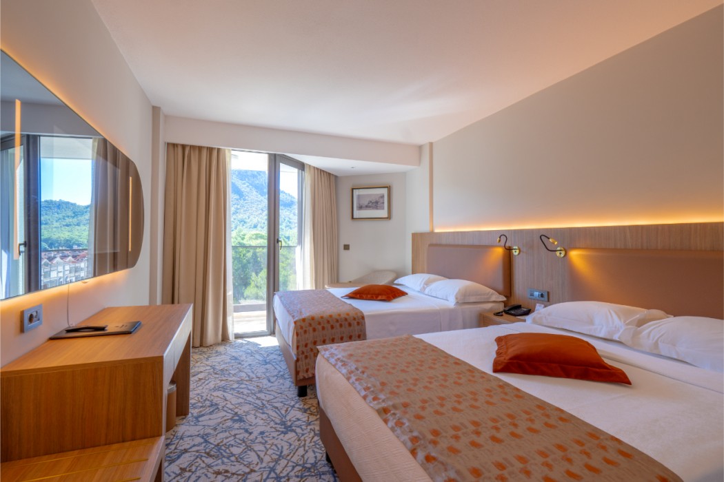 Ozkaymak Marina Hotel 36/98