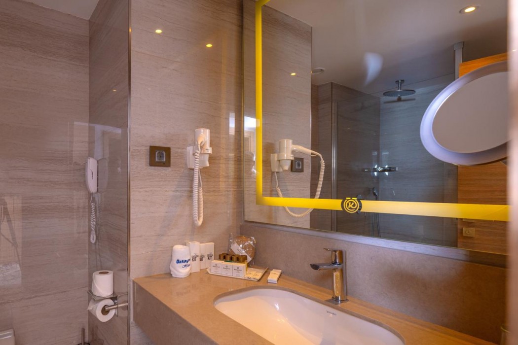 Ozkaymak Marina Hotel 58/98