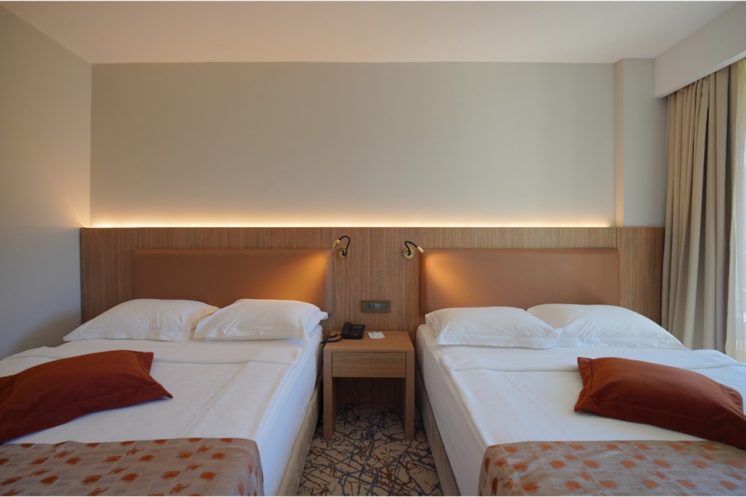 Ozkaymak Marina Hotel 40/98