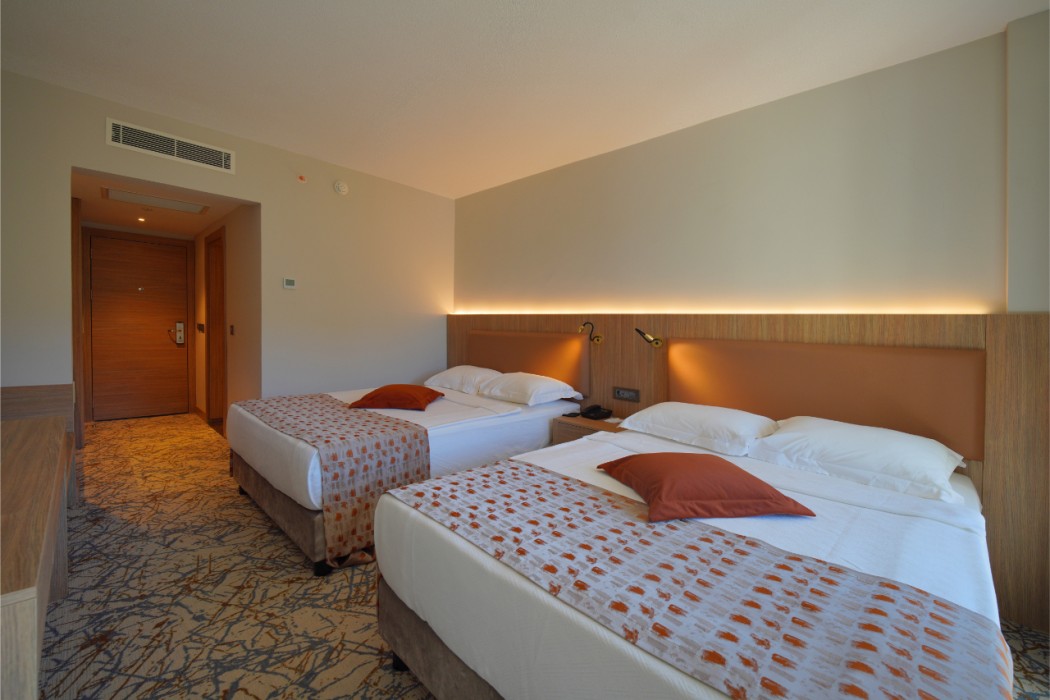 Ozkaymak Marina Hotel 33/98