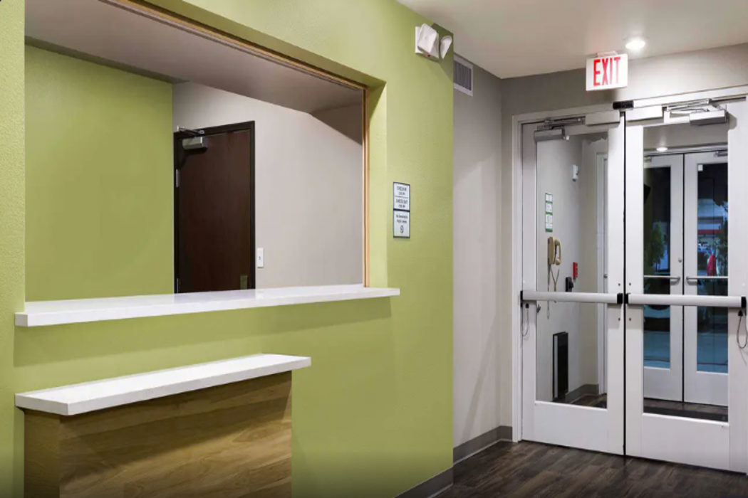 WoodSpring Suites Woodbridge Menlo Park Area 2/5