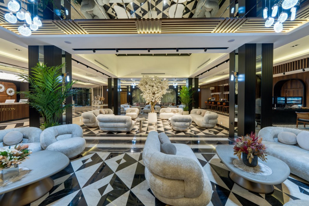 Batihan Beach Resort 12/76