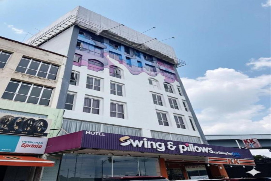 Swing & Pillows AT Kajang