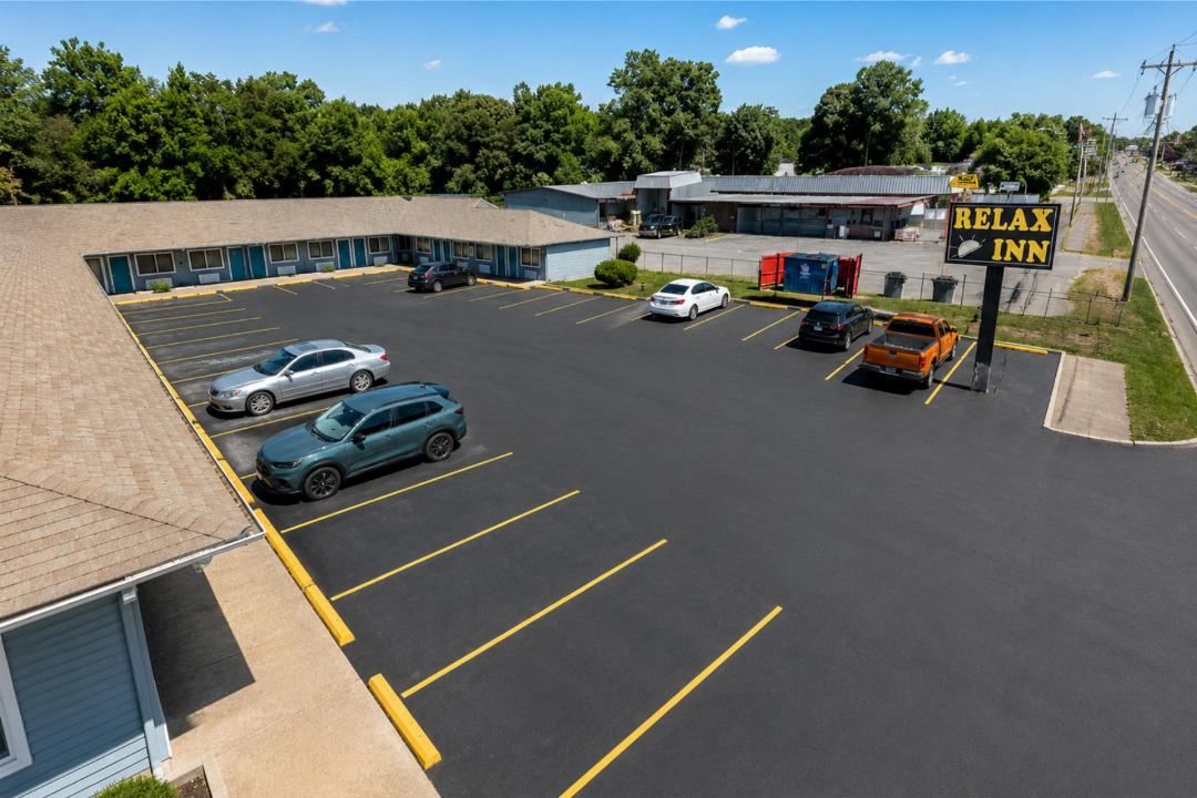 Relax Inn Dover Near Speedway 2/4