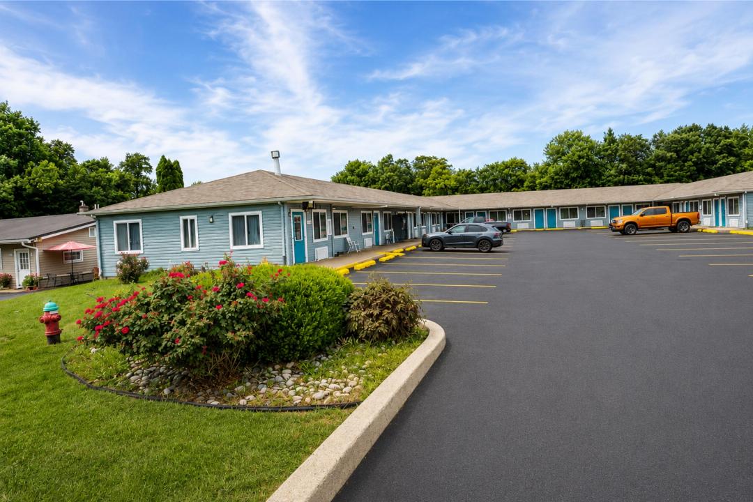 Relax Inn Dover Near Speedway 1/4