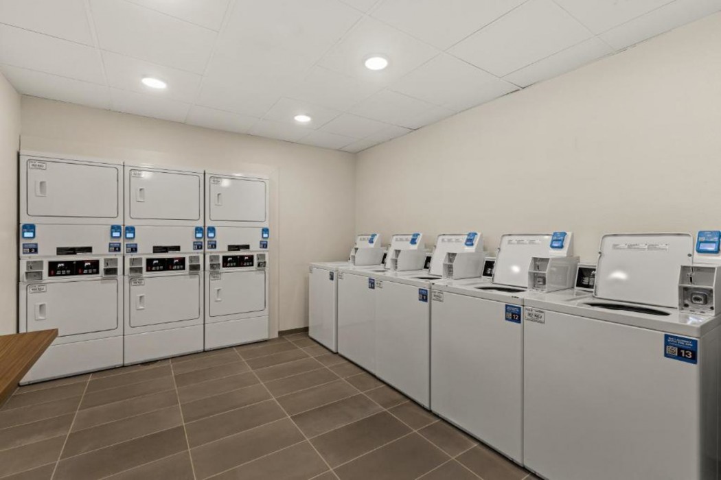 Everhome Suites Orlando International Drive 15/19