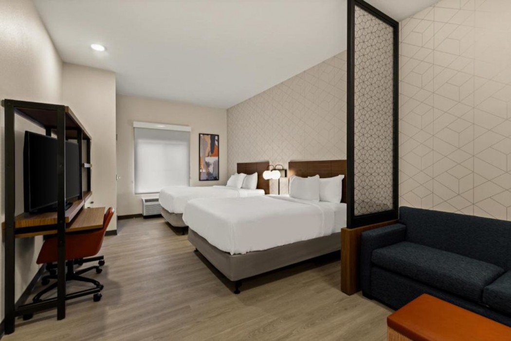 Everhome Suites Orlando International Drive 6/19