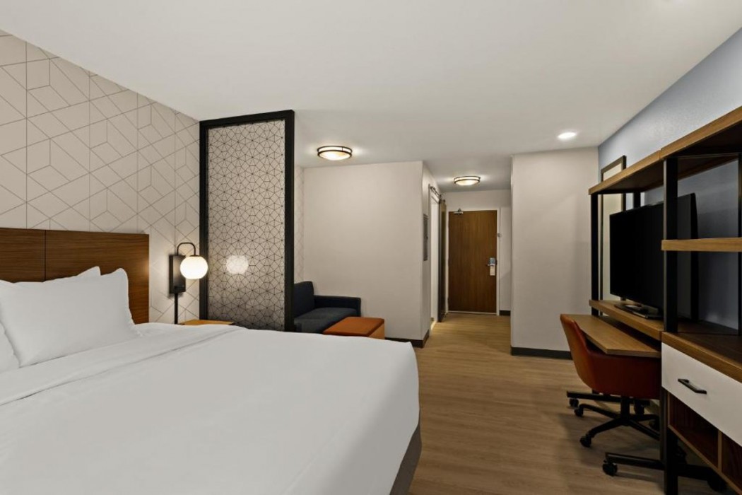 Everhome Suites Orlando International Drive 14/19
