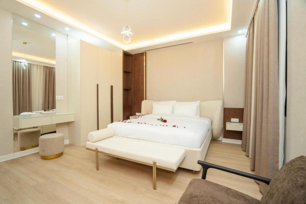 Aumary Hotel & Residences 8/16