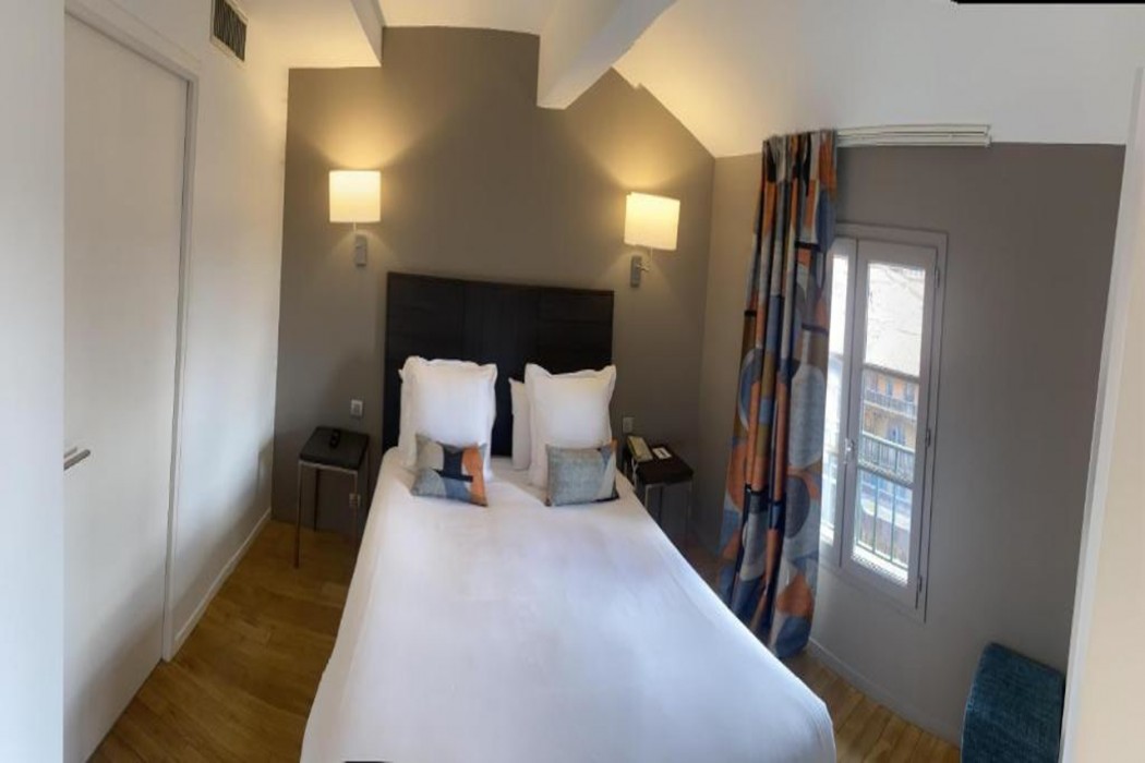 Best Western Grand Hotel de Castres 4/11