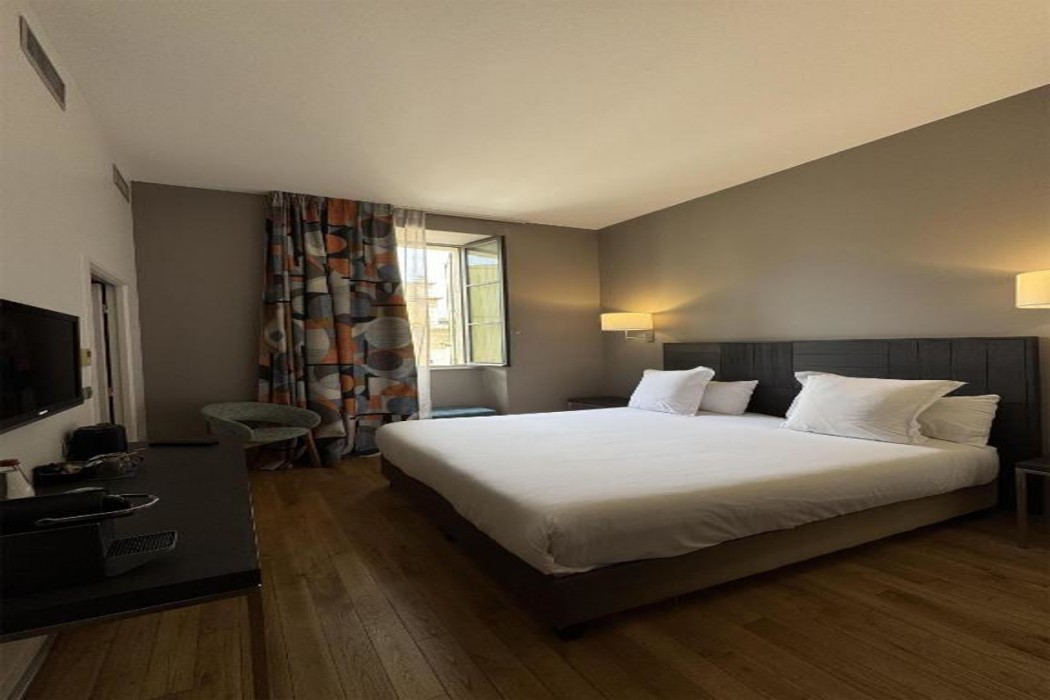 Best Western Grand Hotel de Castres 2/11