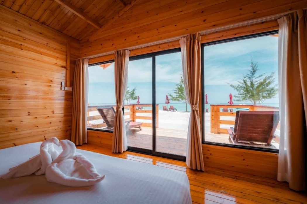 JSK Mantanani Island Resorts Trademark by Wyndham 6/23