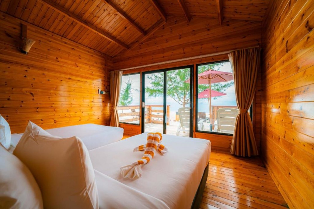 JSK Mantanani Island Resorts Trademark by Wyndham 9/23