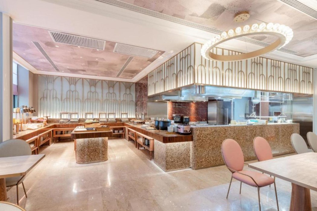 Mercure Urumqi Doowin Wanda Plaza 21/23