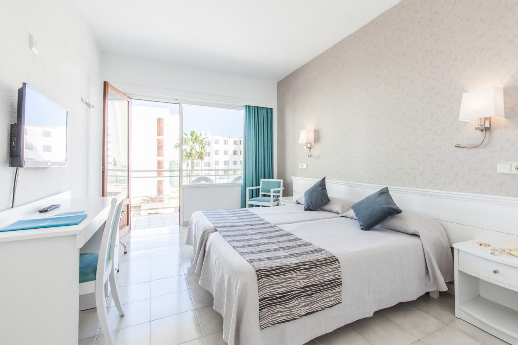 BLUESEA Cala Millor 19/76