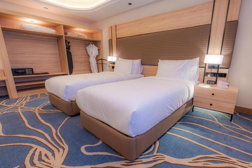 Sea Tower Hotel 7/22