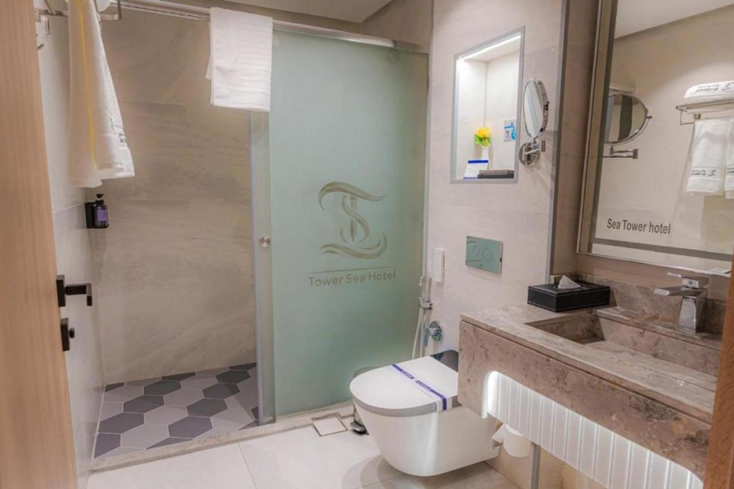 Room at Sea Tower Hotel, UMLUJ