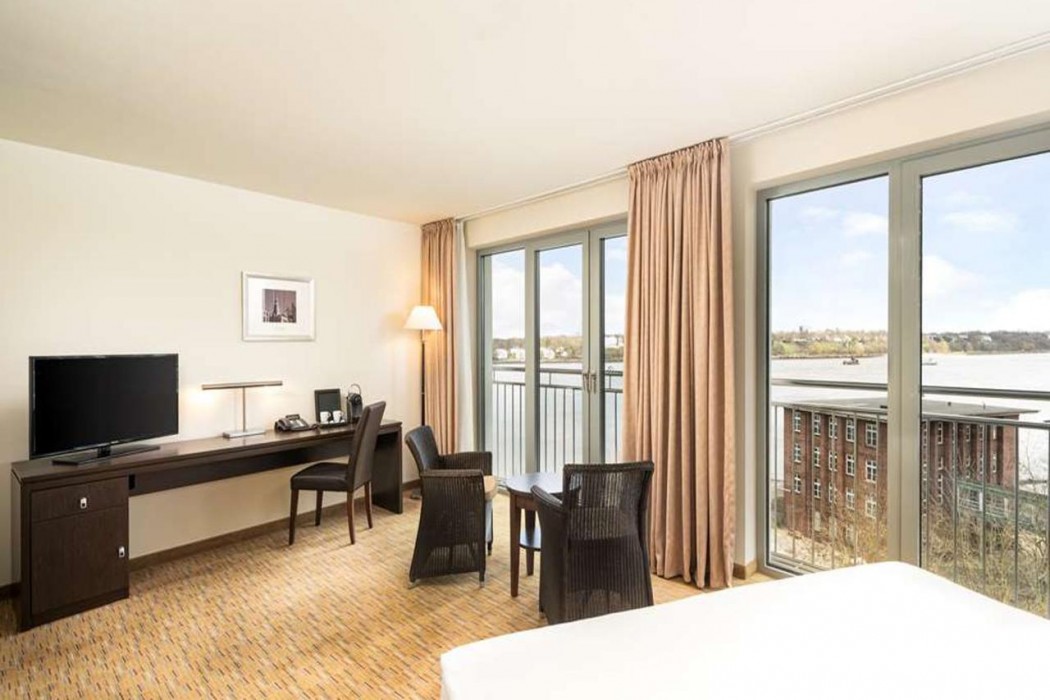 Premier Inn Hamburg Finkenwerder Elbufer 9/34