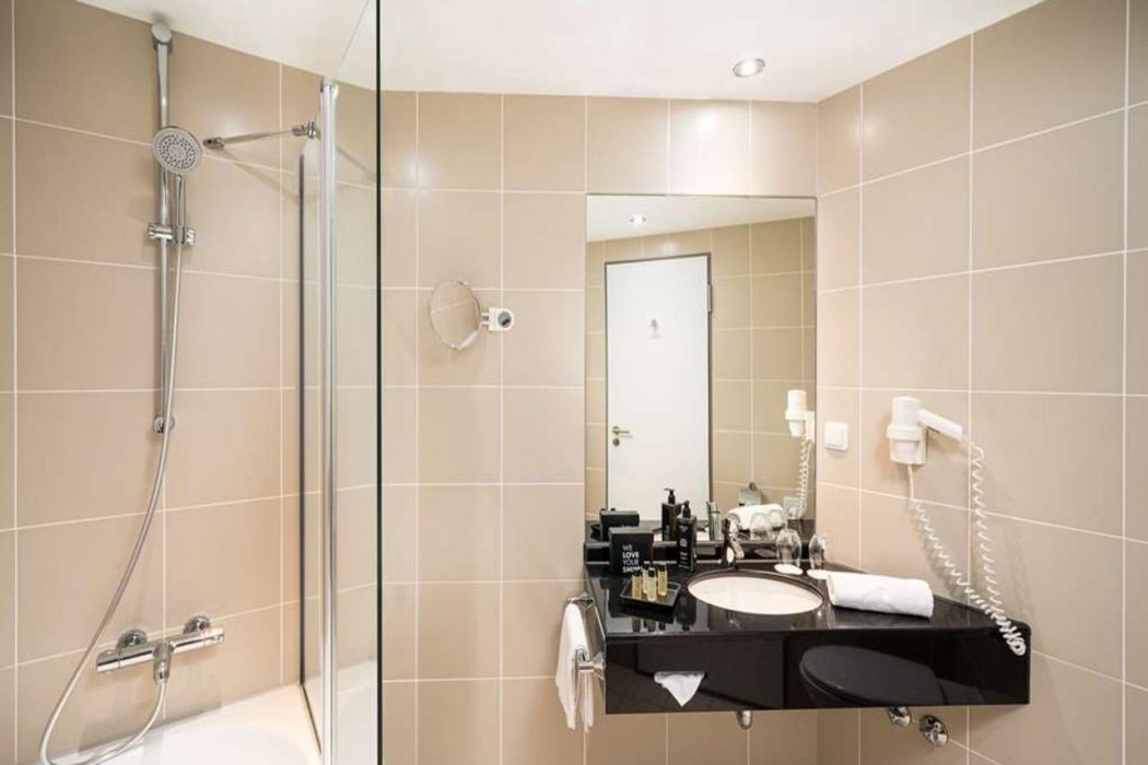 Premier Inn Hamburg Finkenwerder Elbufer 29/34