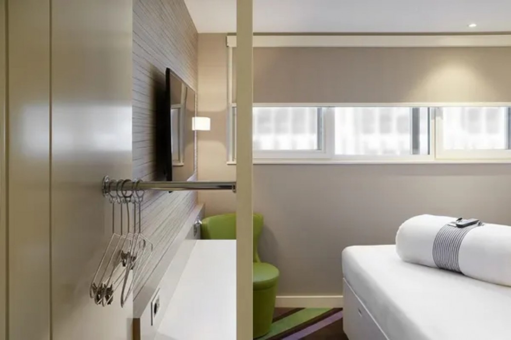 Hub by Premier Inn London Farringdon - Old Bailey 6/23