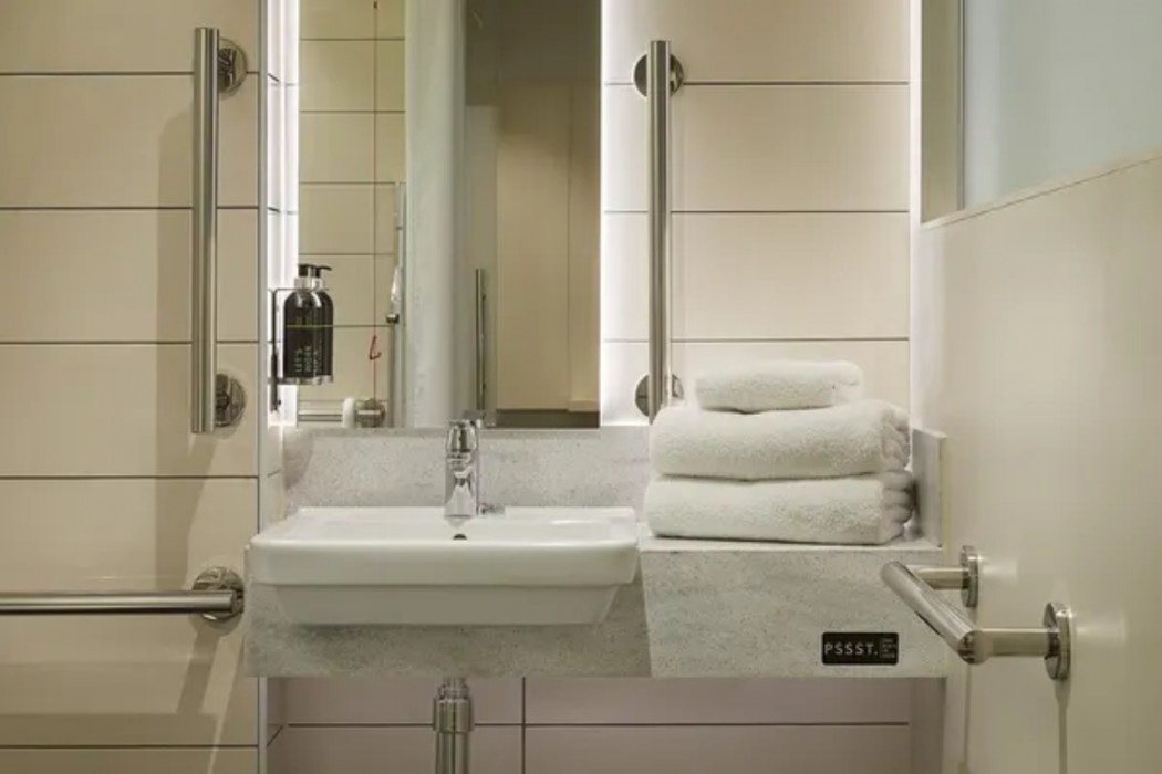 Hub by Premier Inn London Farringdon - Old Bailey 18/23