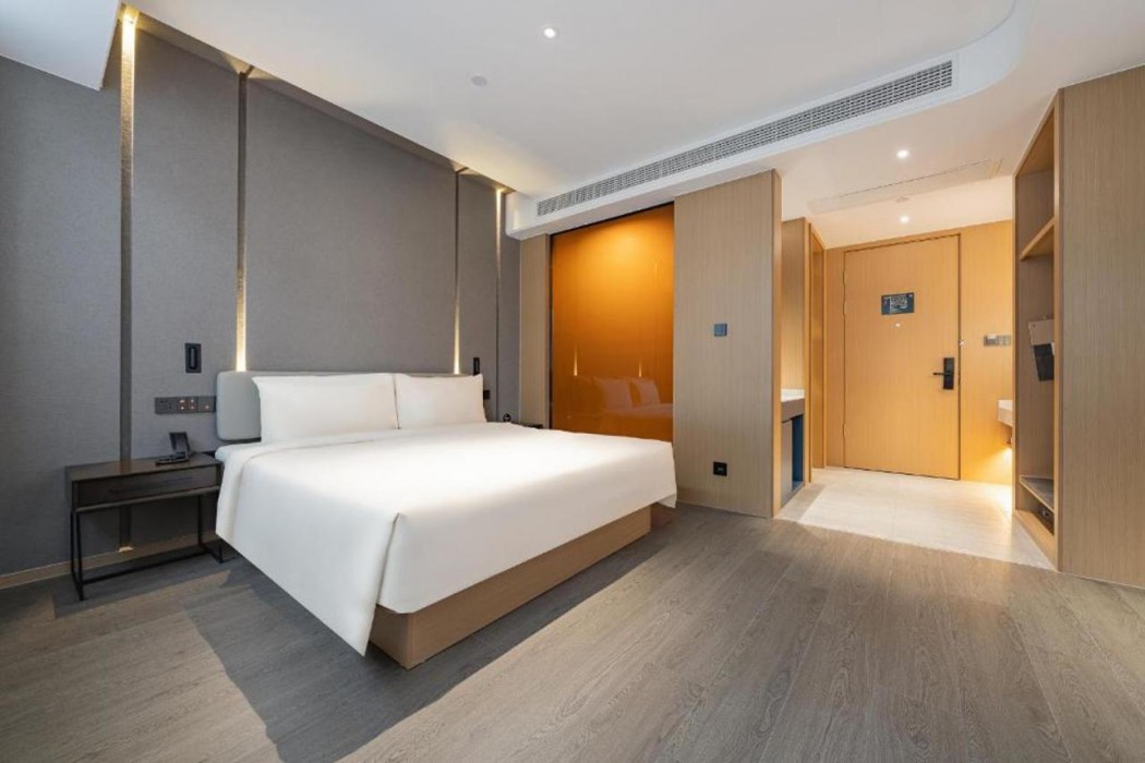 Shanghai Lingang New Town Atour Hotel 5/24