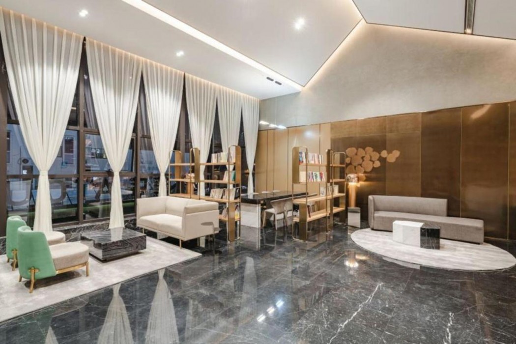 Shanghai Lingang New Town Atour Hotel 11/24