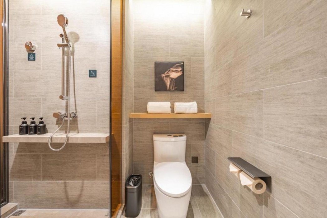 Atour Hotel Shanghai New International Expo Center Yanggao South Road Metro Station 6/24
