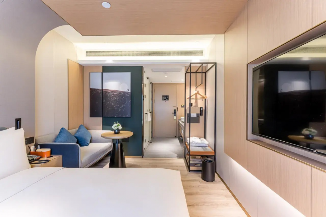 Atour Hotel Shanghai Expo High-tech West Road Metro Station 6/24
