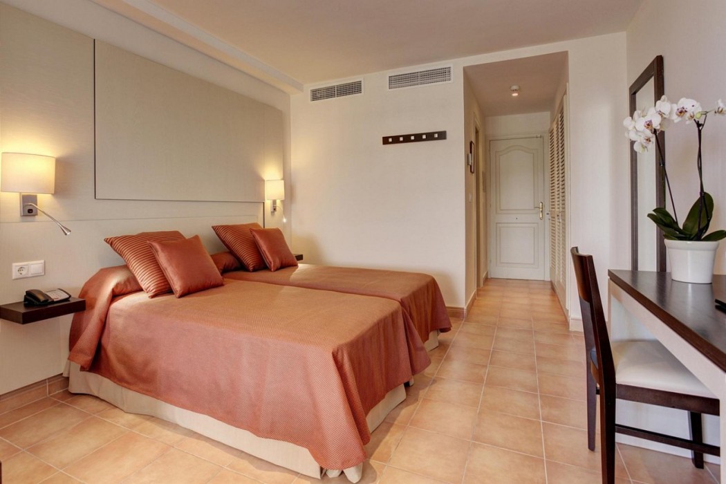 Grupotel Club Menorca 11/70