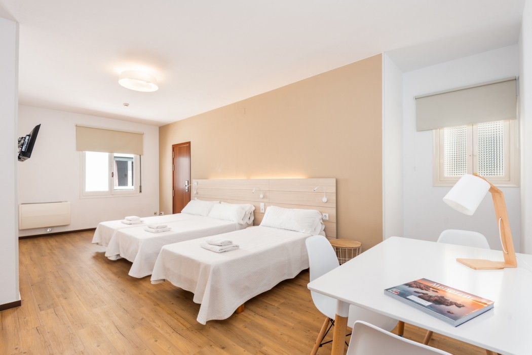 Hostal Jume - Urban Rooms 7/13