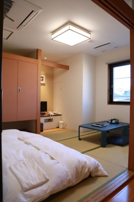 Hotel Crown Hills Arakawaoki 15/40