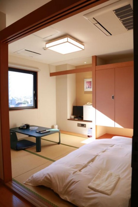 Hotel Crown Hills Arakawaoki 8/40